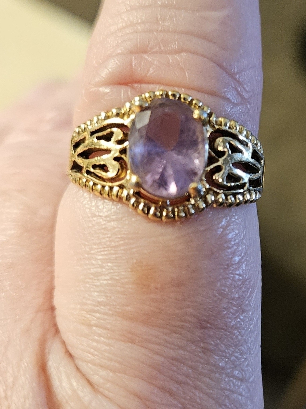 Gold Filigree Ring with Light Purple Gemstone. Size 9
